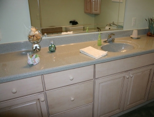 Bathroom cabinets by Extraordinary Kitchens in Livonia, MI